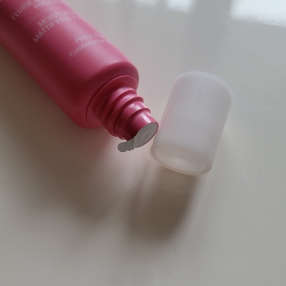 Caudalie Vinosource Moisturizing Mattifying Fluid Cream - Picture 4 of 4